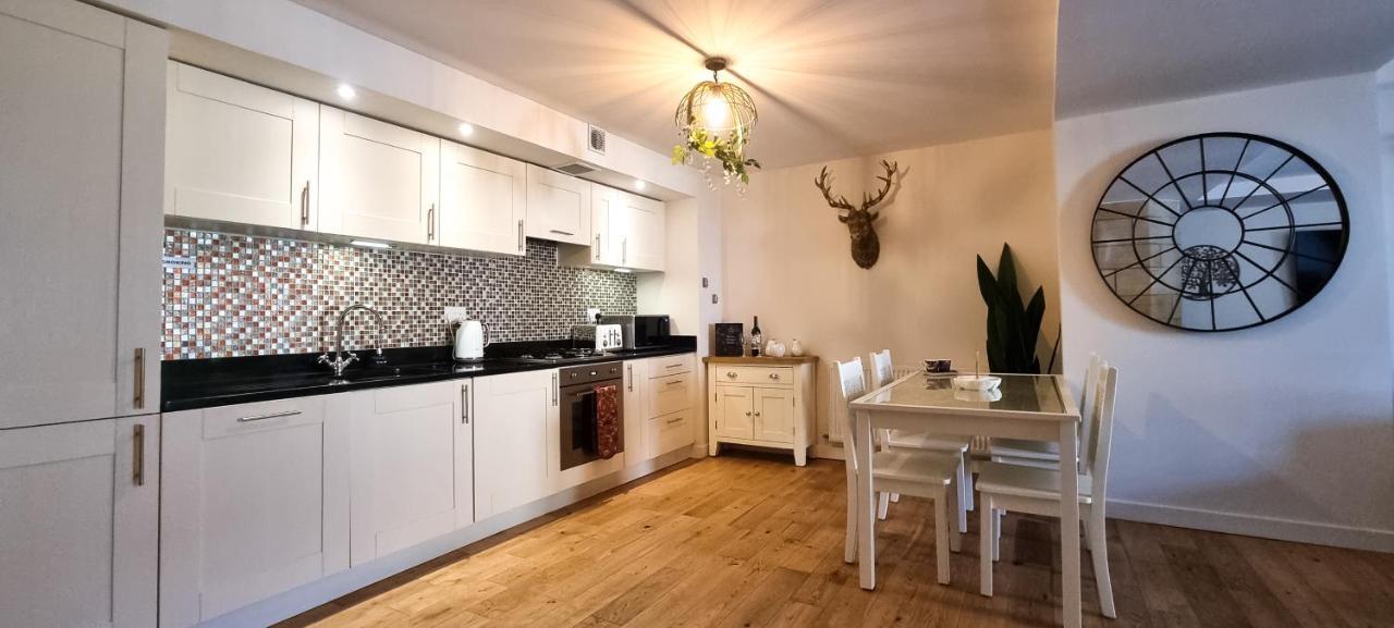 Apartamento Loch Ness - Luxury Highland Retreat In Scotland Fort Augustus Exterior foto